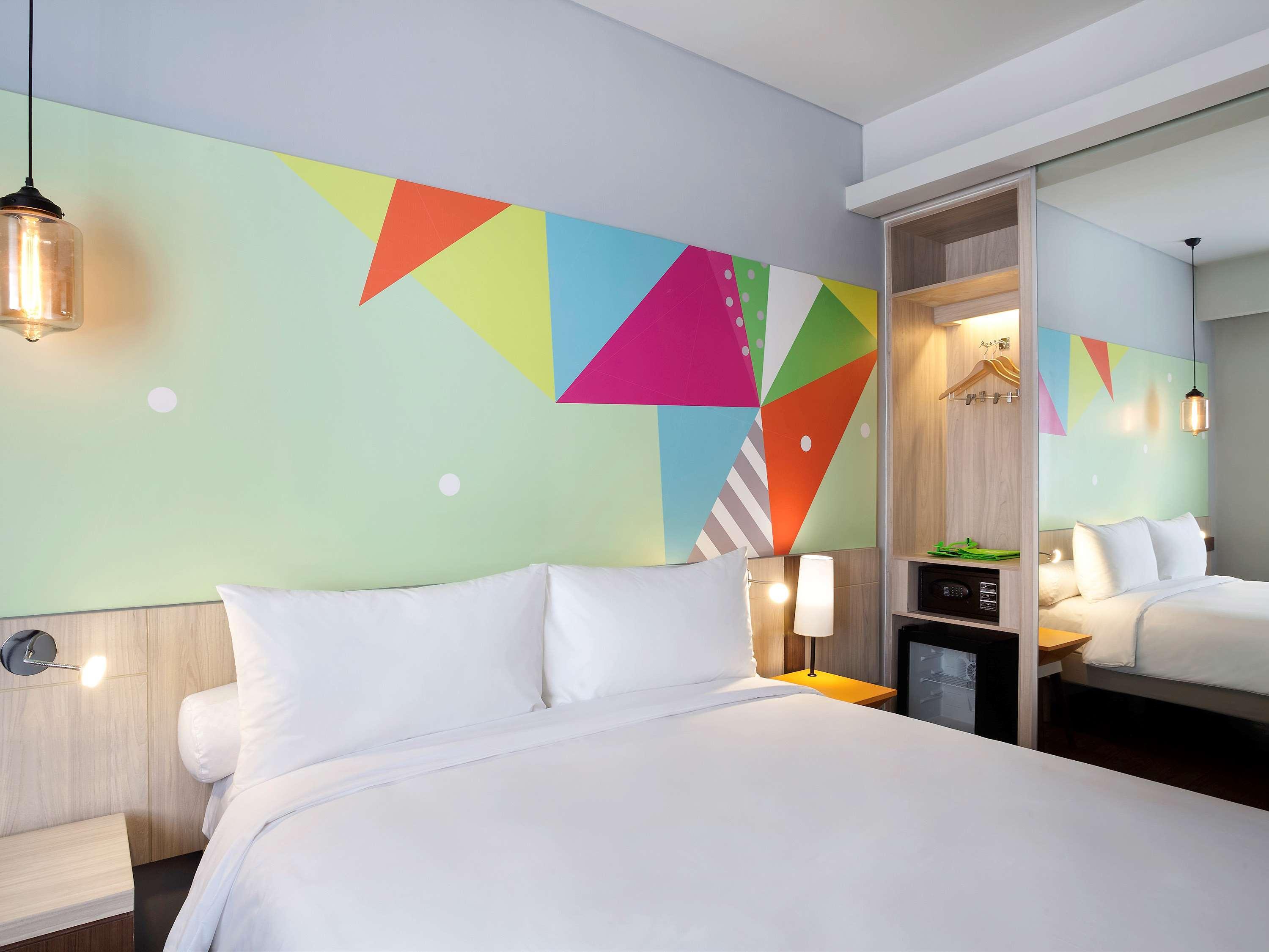 Ibis Styles Jakarta Sunter Exterior foto