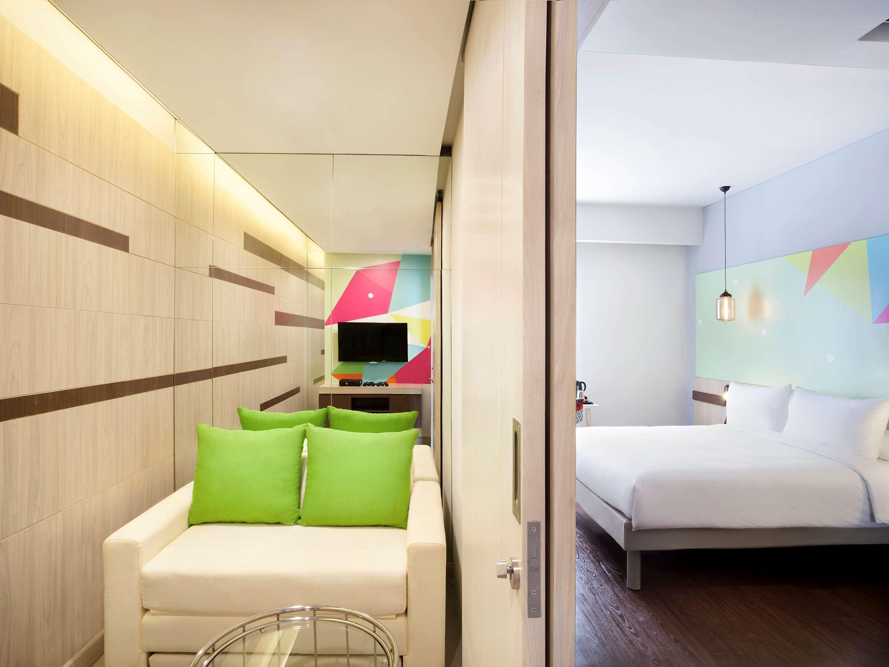 Ibis Styles Jakarta Sunter Exterior foto