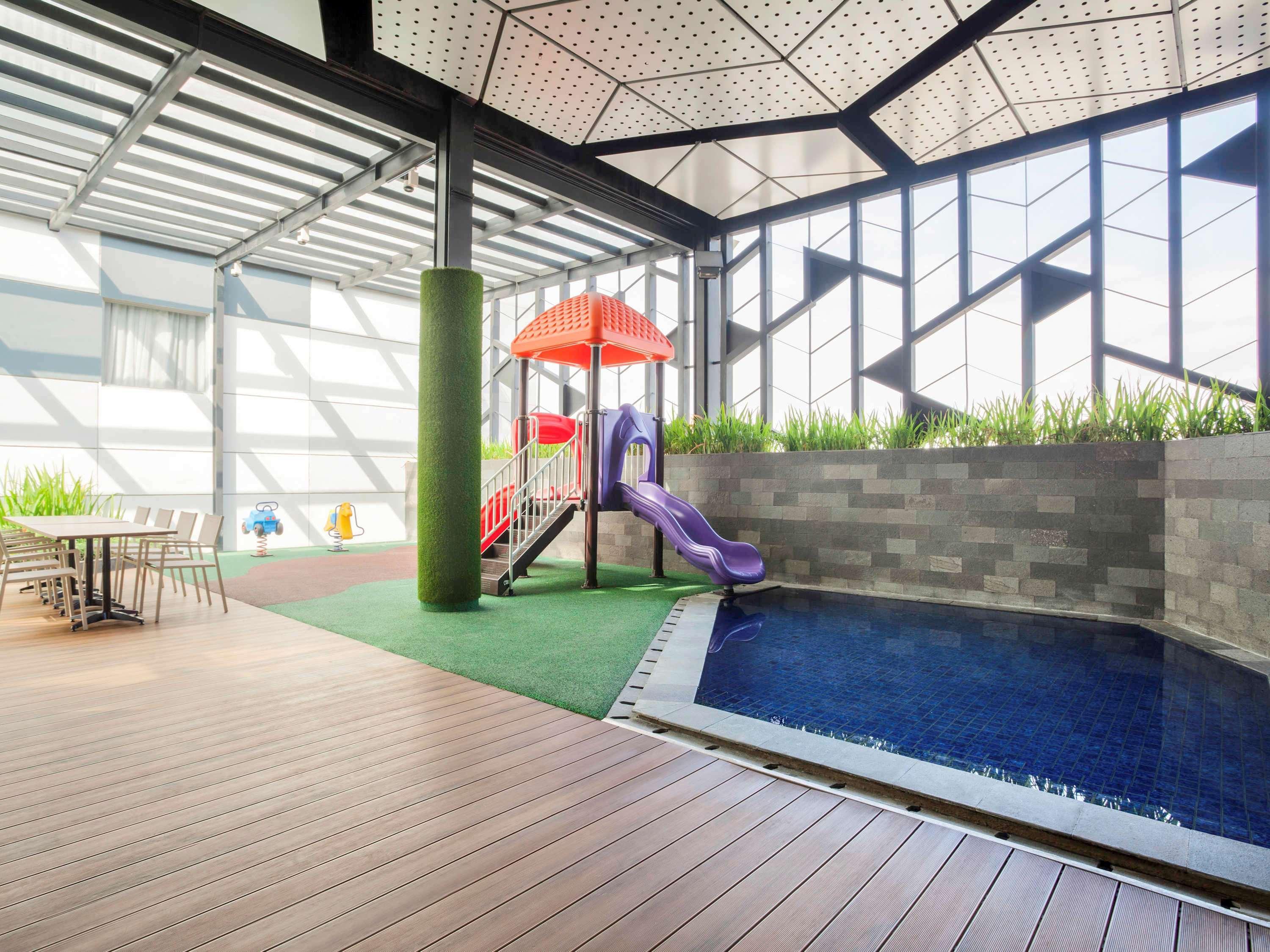 Ibis Styles Jakarta Sunter Exterior foto
