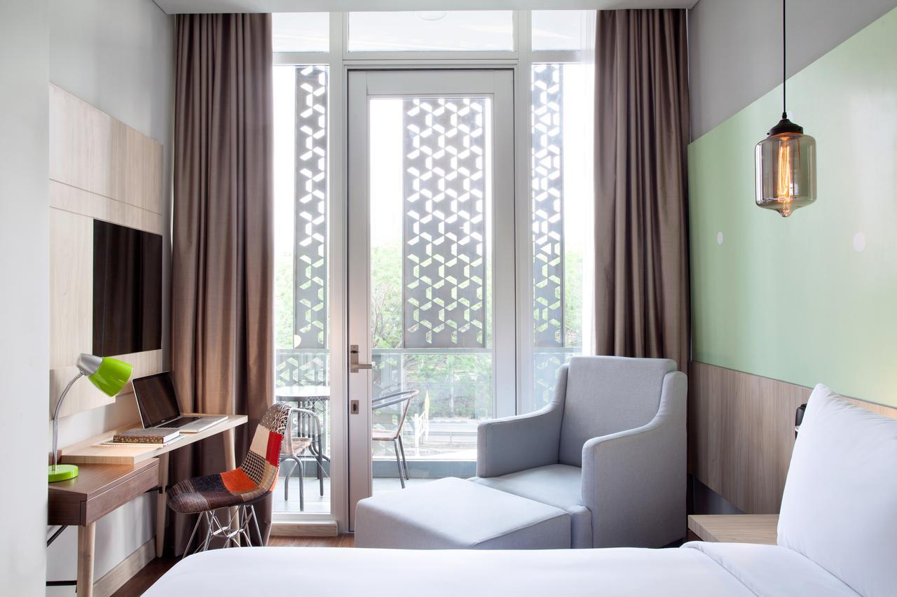 Ibis Styles Jakarta Sunter Exterior foto
